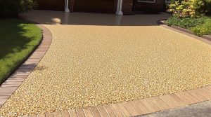  Roydon Hamlet Resin Driveway
