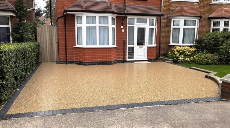 Resin Bound Driveway Company In Ashingdon